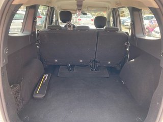 Dacia Lodgy Comfort 1.6 GLP 5Pl