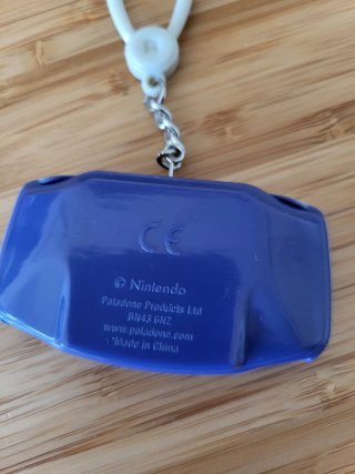 Llavero Game Boy Advance Morado