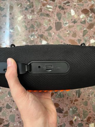 Altavoz  Negro