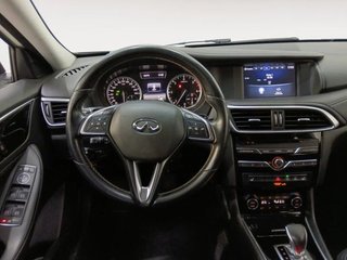 Infiniti Q30 1.6 Premium Tech