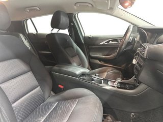 Infiniti Q30 1.6 Premium Tech