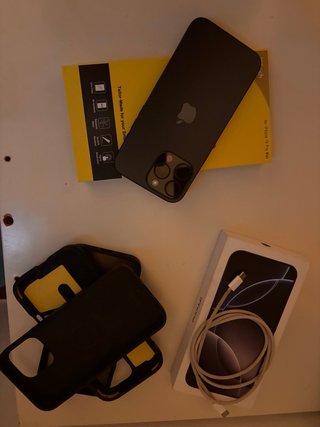 iPhone 16 Pro Max 512 GB - 93% Batería