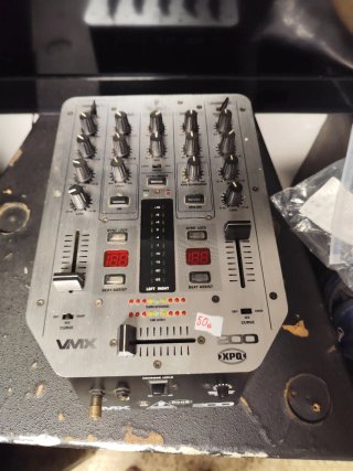 Mesa de mezclas Behringer VMX200 XPQ