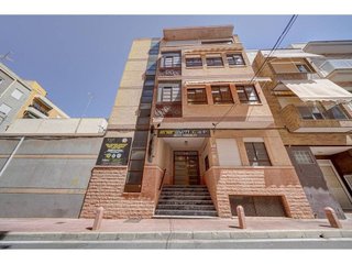 Edificio en venta en Centro en Santa Pola