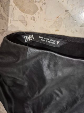 Top efecto cuero Zara mujer