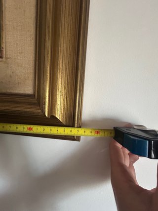 Dipinto con cornice dorata
