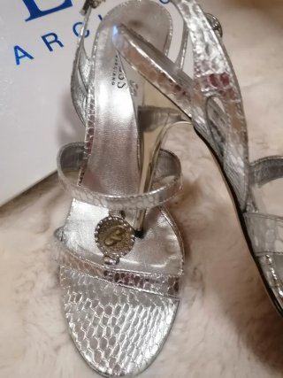 Zapatos Guess by Marciano Plata