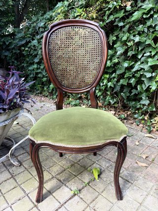 Juego 3 Sillas Vintage Madera Ratán y Terciopelo