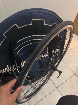 Ruedas de carretera con fundas