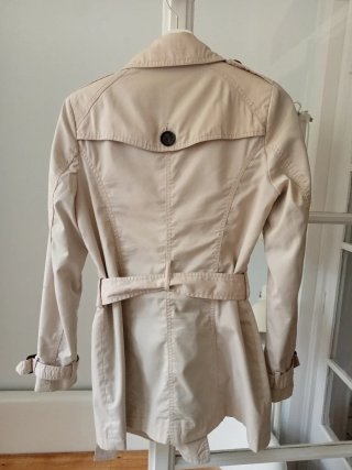Gabardina beige Stradivarius