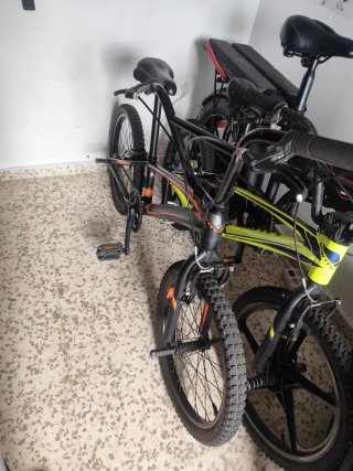 Bicicleta Monty 139race Negra y Naranja