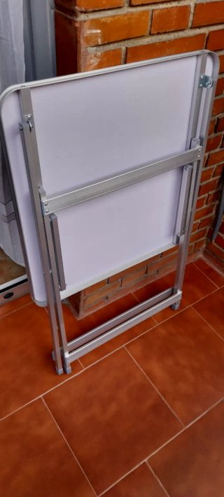 Tavolo pieghevole per balcone