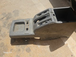 Apoyabrazos Nissan Terrano 1995