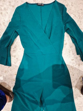 Mono Bershka verde talla S