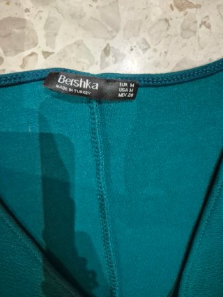 Mono Bershka verde talla S