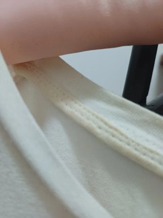 T-shirt in viscosa con stampa floreale