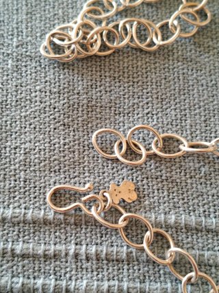 Cadena Tous 40€, colgante 30€