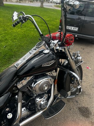 Harley Davidson Road King Negra