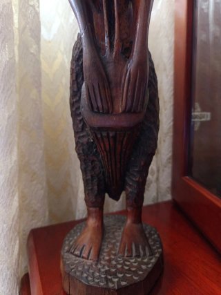 Escultura madera tallada figura africana