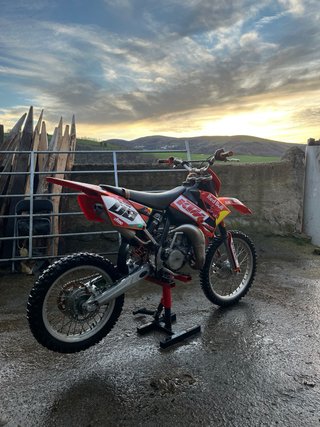 Moto KTM 85cc Cross Nieve