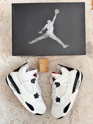 Zapatillas Jordan Beige y Blanco
