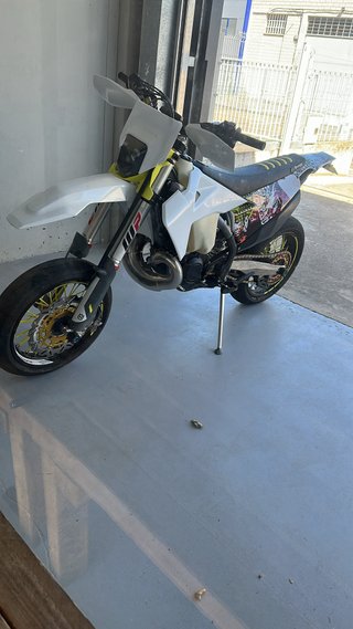 Husqvarna 300 2t TPI 2023