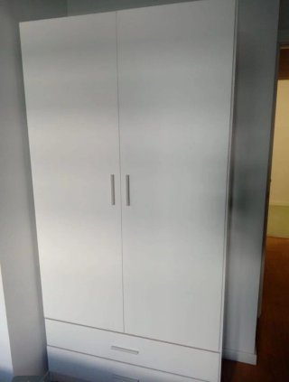 Armadi moderni in legno