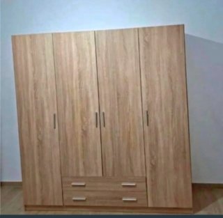 Armadi moderni in legno