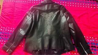 Chaqueta de cuero negra
