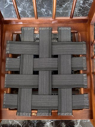 Sillón mecedora madera roble y tela floral