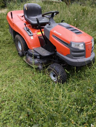 Tractor cortacésped Husqvarna