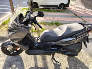 Kawasaki J300 2019.