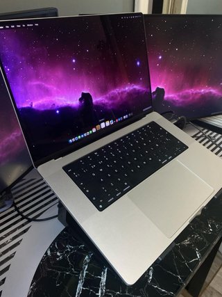 MacBook Pro M1 PRO/ 2021 16GB RAM/500GB SSD