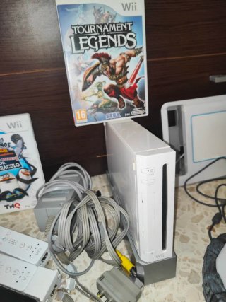 Consola Wii + Juegos y Accesorios