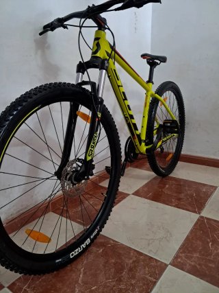 Bicicleta Scott 950 m/L 29 muy ligera y como nueva