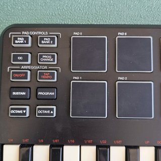 Akai MPK Mini Teclado Producción
