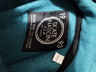 Sudadera con capucha niño para 12 a 13 años.