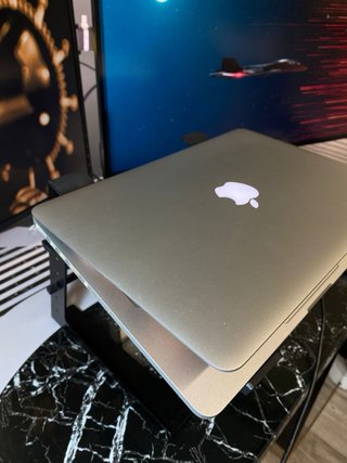 MacBook Pro 13” 2015/ 8GB RAM/ 256GB SSD