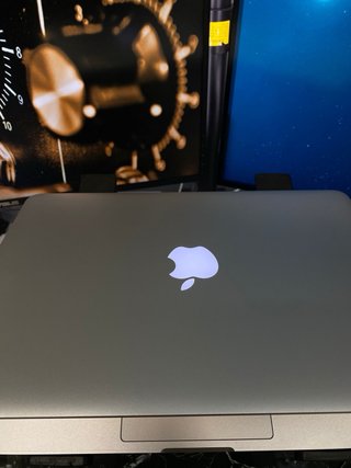MacBook Pro 13” 2015/ 8GB RAM/ 256GB SSD