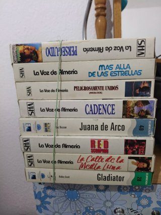 16 Películas VHS Variadas