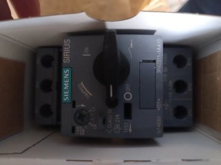 Interruttore automatico Siemens 3RV2011-1AA10