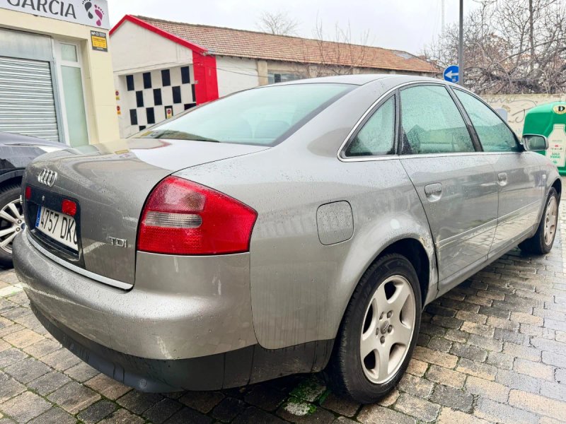 Audi A6 2003 - foto 1