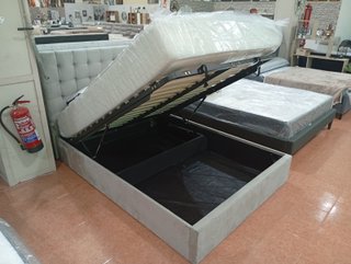 Cama con canapé tapizado gris