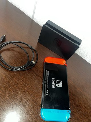 Nintendo Switch + FIFA 24 + Base TV
