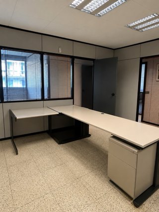 Mesa de oficina modular L