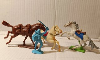 Juguetes caballos antiguos (3 unidades)