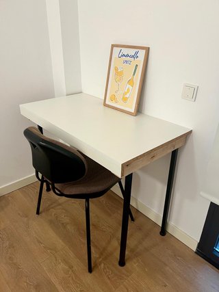 Escritorio y silla