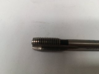 Macho métrica fina M12 x 1,5 + Terraja