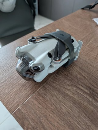 DJI Mini 4 Pro Fly More Combo con RC 2
