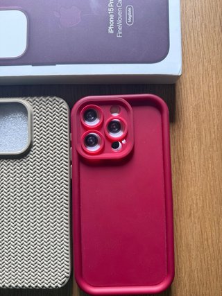 Cover Apple iPhone 15 Pro + 4 cover regalo